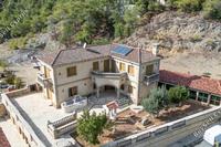 4 Bedroom Detached house · Moniatis (Limassol) for sale 