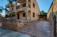 4 Bedroom Detached house in Parekklisia (Limassol) to rent 