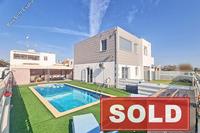 4 Bedroom Detached house · Agia Thekla (Famagusta) for sale 