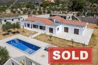 6 Bedroom Detached house in Asgata (Limassol) for sale 