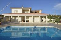 8 Bedroom Detached house in Sea Caves Peyia (Paphos) to rent 