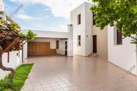 5 Bedroom Detached house in Agios Dometios (Nicosia) to rent 