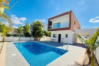 3 Bedroom Detached house in Kato Paphos Universal (Paphos) to rent 