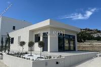 2 Bedroom Detached house in Agios Tychonas (Limassol) to rent 