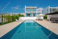 6 Bedroom Detached house in Sea Caves Peyia (Paphos) for sale 
