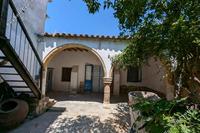 7 Bedroom Town house · Pera Orinis (Nicosia) for sale 