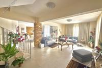 4 Bedroom Apartment · Chrysopolitissa (Larnaca) for sale 
