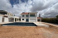 4 Bedroom Detached house · Coral Bay (Paphos) to rent 