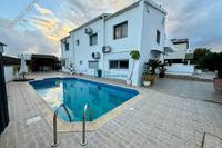 4 Bedroom Semi-detached house in Aradippou (Larnaca) for sale 