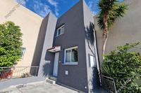 4 Bedroom Detached house in Parekklisia (Limassol) to rent 