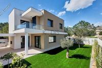 4 Bedroom Detached house · Agios Tychonas (Limassol) to rent 