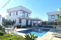 4 Bedroom Semi-detached house in Saint George Peyia (Paphos) for sale 