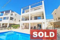 4 Bedroom Detached house · Stroumbi (Paphos) for sale 