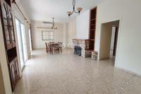 3 Bedroom Entire floor apartment in Larnaca Municipality (Larnaca) for sale 