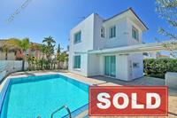 3 Bedroom Detached house in Agia Triada (Famagusta) for sale 