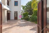 5 Bedroom Detached house in Agios Dometios (Nicosia) to rent 