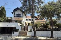 4 Bedroom Detached house in Agia Fyla (Limassol) for sale 