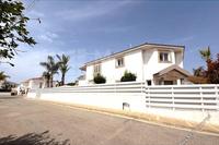 4 Bedroom Detached house · Oroklini (Larnaca) for sale 