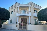 5 Bedroom Detached house in Agia Fyla (Limassol) for sale 