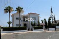 5 Bedroom Detached house in Agios Athanasios (Limassol) for sale 