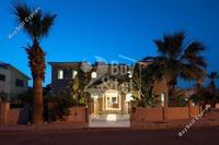 6 Bedroom Detached house in Kato Paphos Universal (Paphos) for sale 