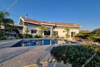4 Bedroom Detached house in Monagroulli (Limassol) to rent 