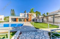 4 Bedroom Detached house in Agios Tychonas (Limassol) to rent 