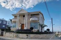 6 Bedroom Detached house in Agia Fyla (Limassol) for sale 