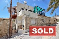 2 Bedroom Semi-detached house · Peyia (Paphos) for sale 