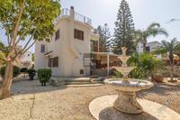 4 Bedroom Detached house in Pernera (Famagusta) for sale 