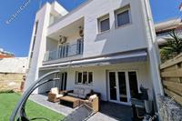 5 Bedroom Detached house in Neapolis (Limassol) to rent 