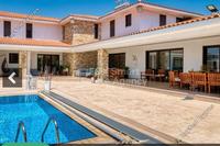6 Bedroom Detached house in Larnaca Municipality (Larnaca) for sale 