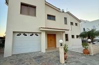 4 Bedroom Detached house in Geroskipou (Paphos) for sale 