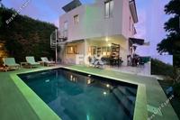 4 Bedroom Detached house in Agios Spyridonas (Limassol) for sale 