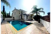 3 Bedroom Detached house in Pervolia (Larnaca) for sale 