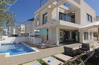 3 Bedroom Detached house in Agia Triada (Famagusta) for sale 
