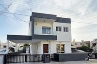3 Bedroom Detached house in Kato Polemidia (Limassol) for sale 