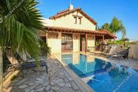 5 Bedroom Detached house in Pernera (Famagusta) to rent 