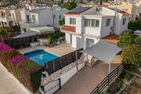 4 Bedroom Detached house · Peyia (Paphos) to rent 