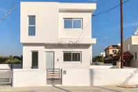 2 Bedroom Detached house in Verengaria Limassol (Limassol) for sale 