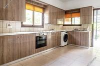 2 Bedroom Detached house · Kato Polemidia (Limassol) to rent 