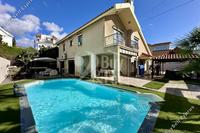 4 Bedroom Detached house in Agios Athanasios (Limassol) for sale 