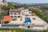 8 Bedroom Detached house in Agios Tychonas (Limassol) for sale 
