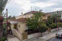 5 Bedroom Semi-detached house · Parissinos (Nicosia) for sale 