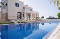 4 Bedroom Detached house in Saint George Peyia (Paphos) to rent 