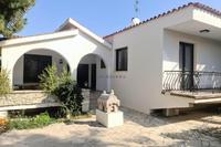 6 Bedroom Bungalow in Larnaca Municipality (Larnaca) for sale 