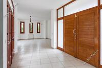 5 Bedroom Detached house in Agios Dometios (Nicosia) to rent 