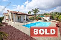 2 Bedroom Bungalow · Sea Caves Peyia (Paphos) for sale 