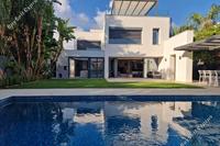 5 Bedroom Detached house in Agios Athanasios (Limassol) for sale 