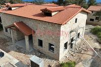 6 Bedroom Detached house in Souni Zanakia (Limassol) for sale 